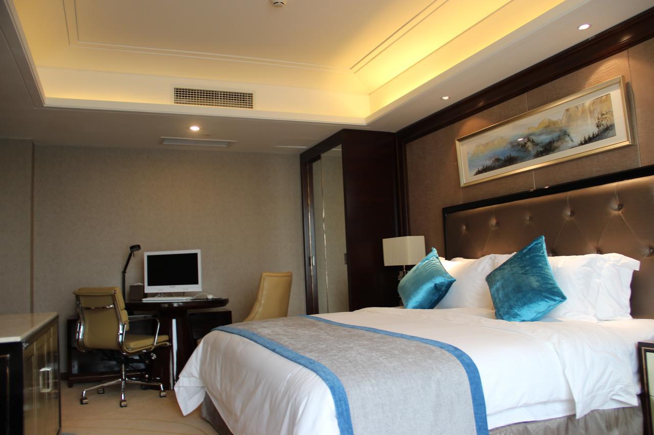Chengdu Rising Butterfly Hotel Exterior foto
